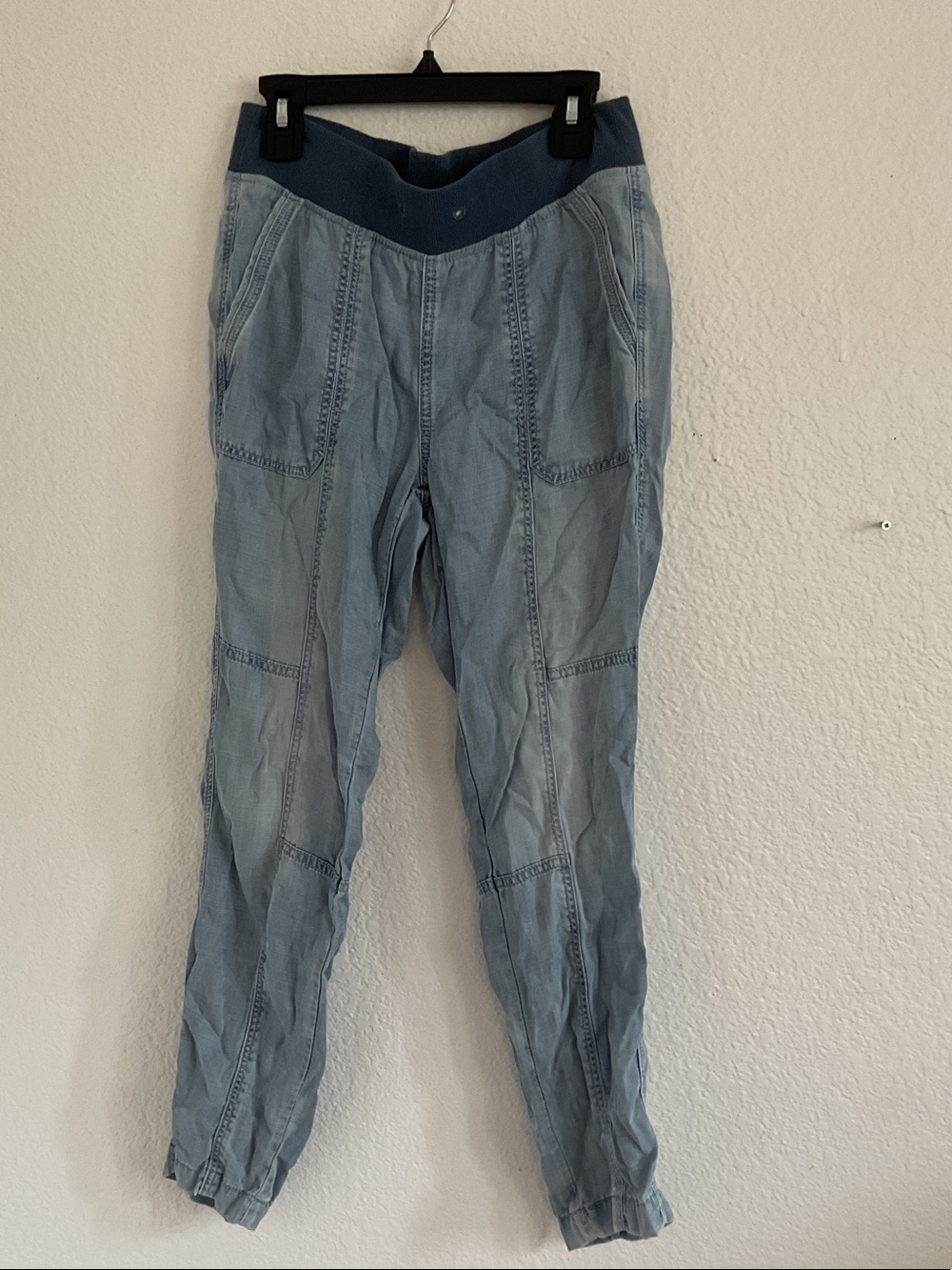 White House black market the tapered ankle Light Blue women’s Jogger Pants